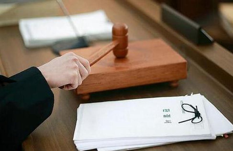 合同纠纷律师：守护企业合法权益的守门员